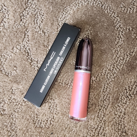 MAC Cosmetics Makeup New Mac Grand Illusion Glossy Liquid Lipstick
